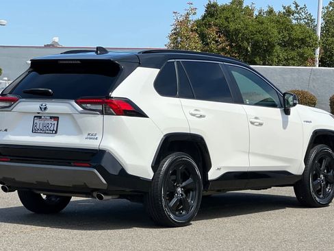 Used 2019 Toyota RAV4 XSE w/ Carpet Mat Package AWD/4WD image 2
