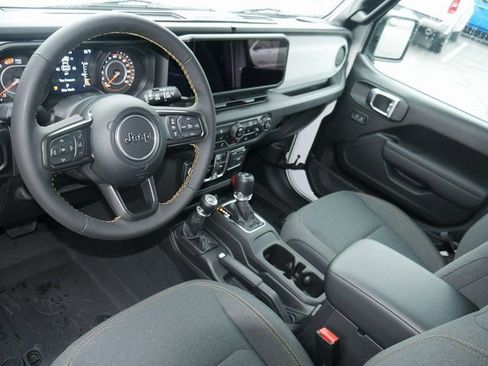 Used 2024 Jeep Wrangler Unlimited Sport AWD/4WD image 15