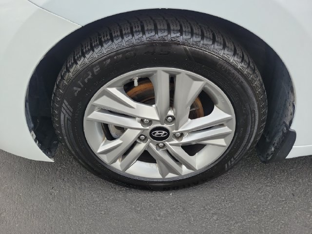 Used 2020 Hyundai Elantra SEL FWD image 31