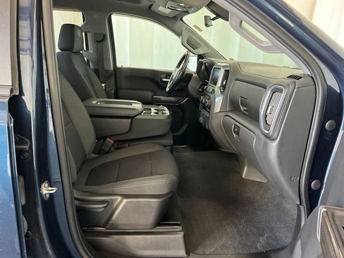 Used 2020 Chevrolet Silverado 1500 LT w/ Convenience Package AWD/4WD image 18