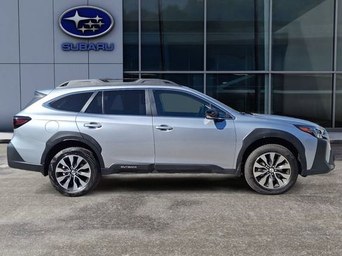 Used 2025 Subaru Outback Limited XT w/ Popular Package #2 image 8