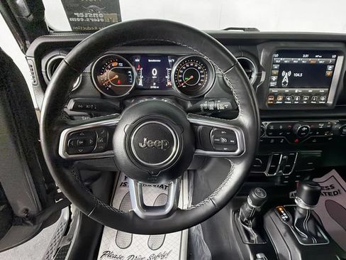 Used 2023 Jeep Wrangler Unlimited Sahara w/ Cold Weather Group AWD/4WD image 11