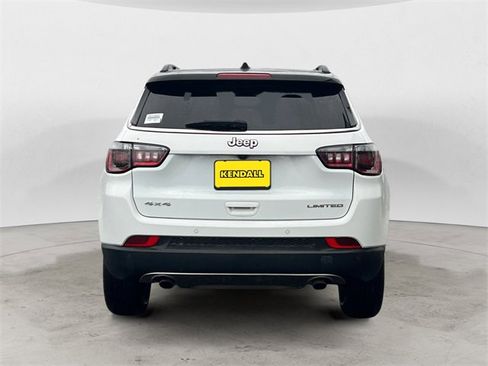 Used 2023 Jeep Compass Limited image 4