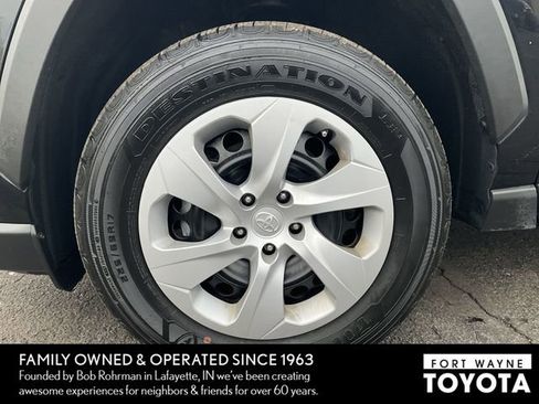 Used 2024 Toyota RAV4 LE image 8