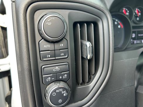 Used 2023 Chevrolet Silverado 1500 Custom Trail Boss AWD/4WD image 15
