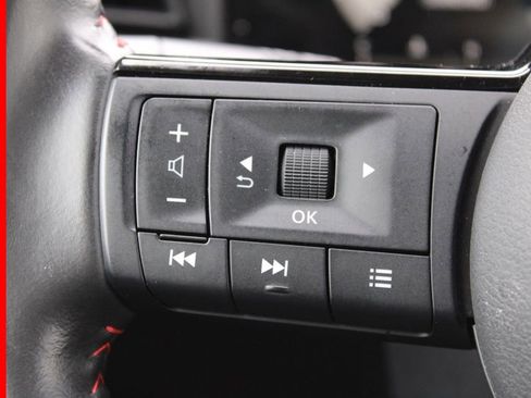 Certified 2025 Nissan Kicks SR w/ Illumination Package FWD image 28