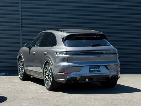 New 2025 Porsche Cayenne GTS AWD/4WD image 3