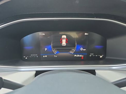 New 2026 Volkswagen Taos SE FWD image 10