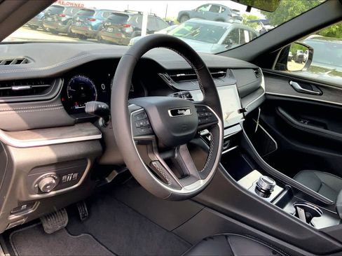 New 2026 Jeep Grand Cherokee L Limited AWD/4WD image 8
