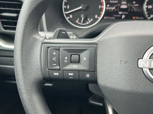 Certified 2025 Nissan Rogue S FWD image 26