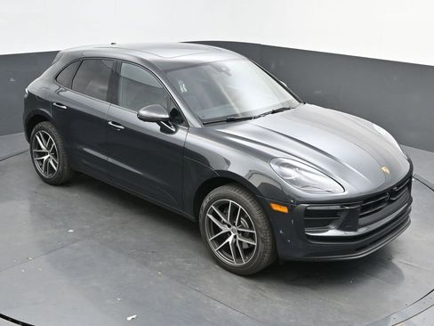 New 2025 Porsche Macan image 36