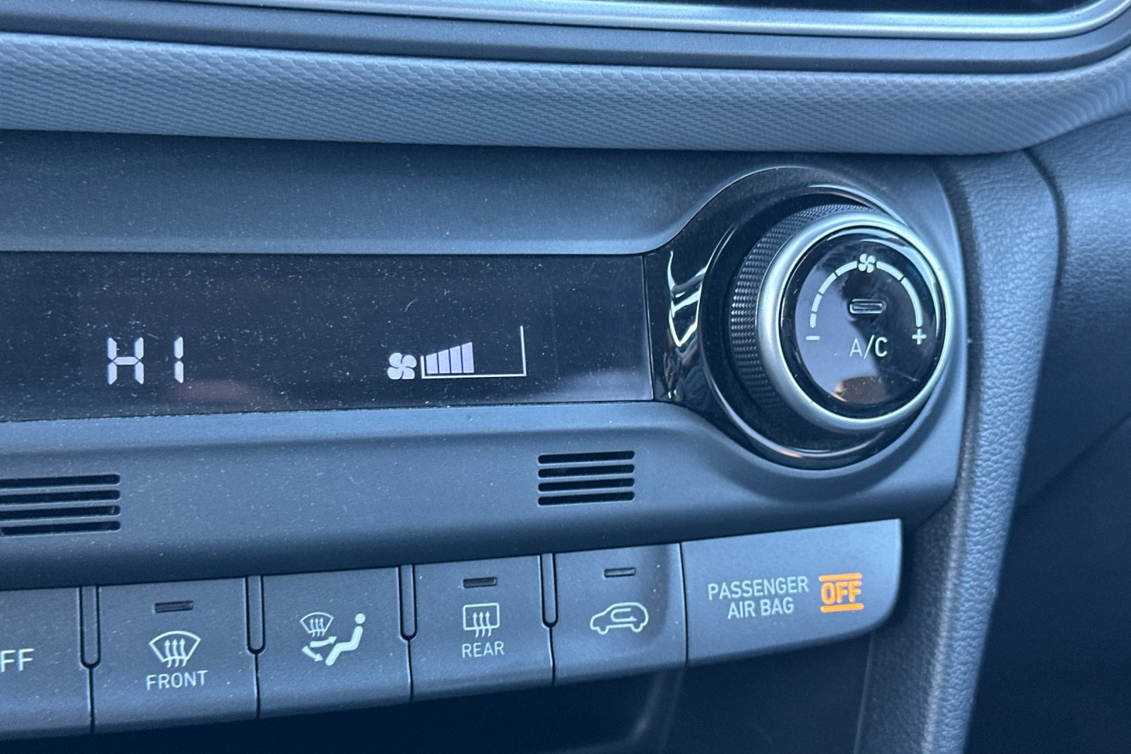 Used 2019 Hyundai Kona Ultimate AWD/4WD image 29