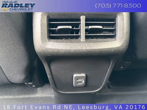 Certified 2022 Chevrolet Equinox LT w/ Driver Convenience Package image 24