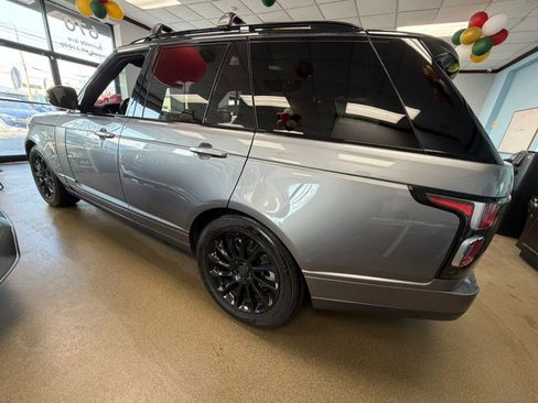 Used 2020 Land Rover Range Rover HSE image 9
