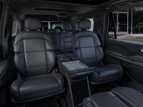 New 2026 Lincoln Navigator L Reserve w/ Jet Appearance Package AWD/4WD image 11