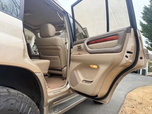 Used 2001 Lexus LX 470 4WD image 26