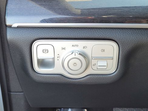 Used 2020 Mercedes-Benz GLS 450 4MATIC image 18