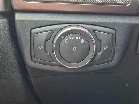 Used 2020 Ford Fusion SE AWD/4WD image 29