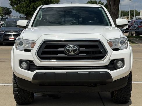 Certified 2022 Toyota Tacoma SR5 AWD/4WD image 7