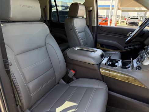 Used 2017 GMC Yukon Denali image 24