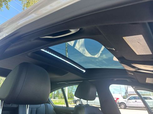 Used 2019 BMW 530i RWD image 23