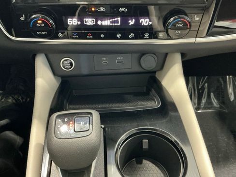 Used 2023 Nissan Rogue SL w/ SL Premium Package FWD image 31