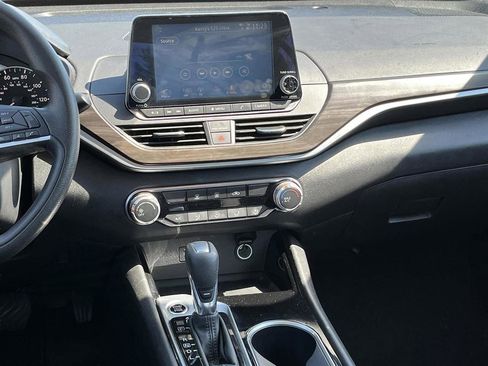 Used 2024 Nissan Altima 2.5 SV image 20