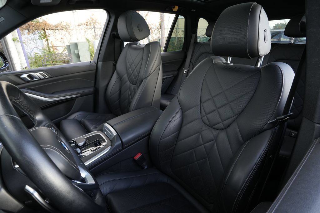 Used 2023 BMW X5 xDrive40i w/ Premium Package AWD/4WD image 25