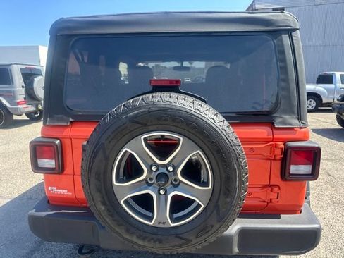 Used 2023 Jeep Wrangler Sport AWD/4WD image 6