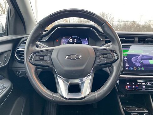 Used 2022 Chevrolet Bolt EUV Premier w/ Launch Edition image 21