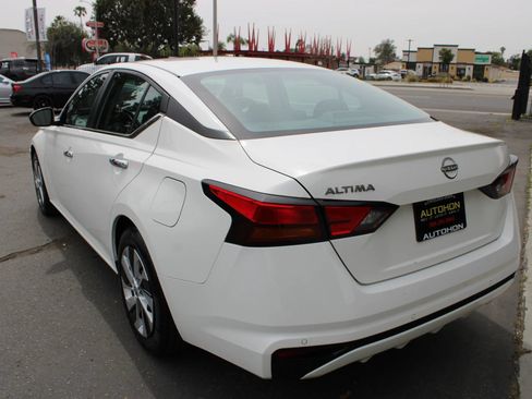 Used 2024 Nissan Altima 2.5 S FWD image 33