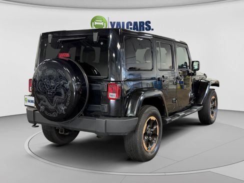 Used 2014 Jeep Wrangler Unlimited Sahara AWD/4WD image 5
