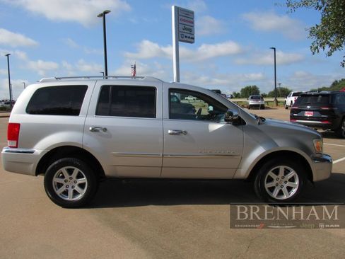 Used 2007 Chrysler Aspen Limited w/ PWR Convenience Group RWD image 7