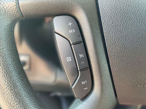 Used 2023 Chevrolet Express 2500 w/ Driver Convenience Package image 33