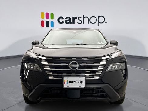 Used 2024 Nissan Rogue SV image 8