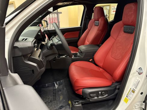 Used 2025 Toyota Tacoma TRD Pro image 33