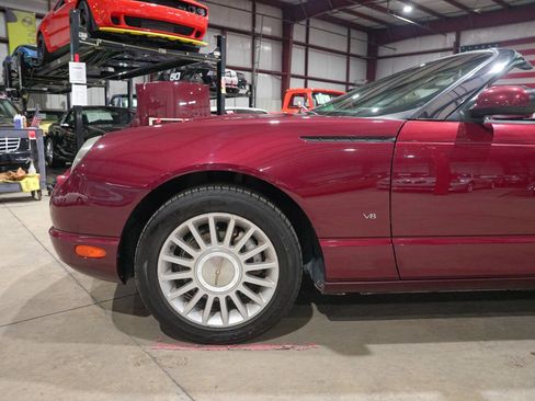 Used 2004 Ford Thunderbird Deluxe image 3