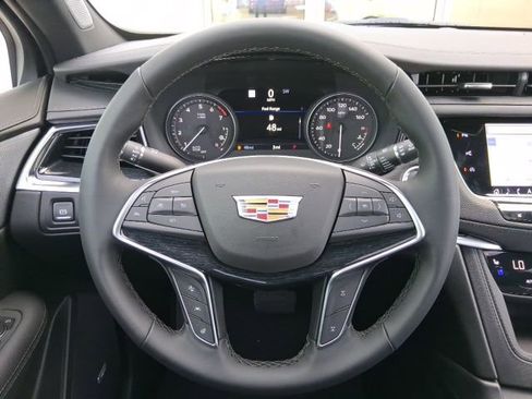 New 2026 Cadillac XT5 Premium Luxury w/ LPO, ONYX Package image 10