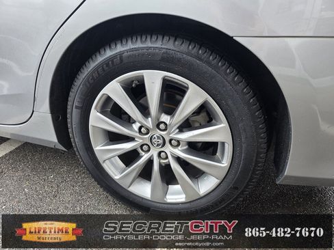 Used 2016 Toyota Camry XLE image 35