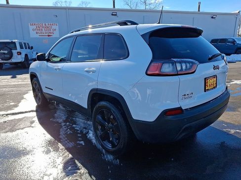 Used 2019 Jeep Cherokee Latitude Plus image 4