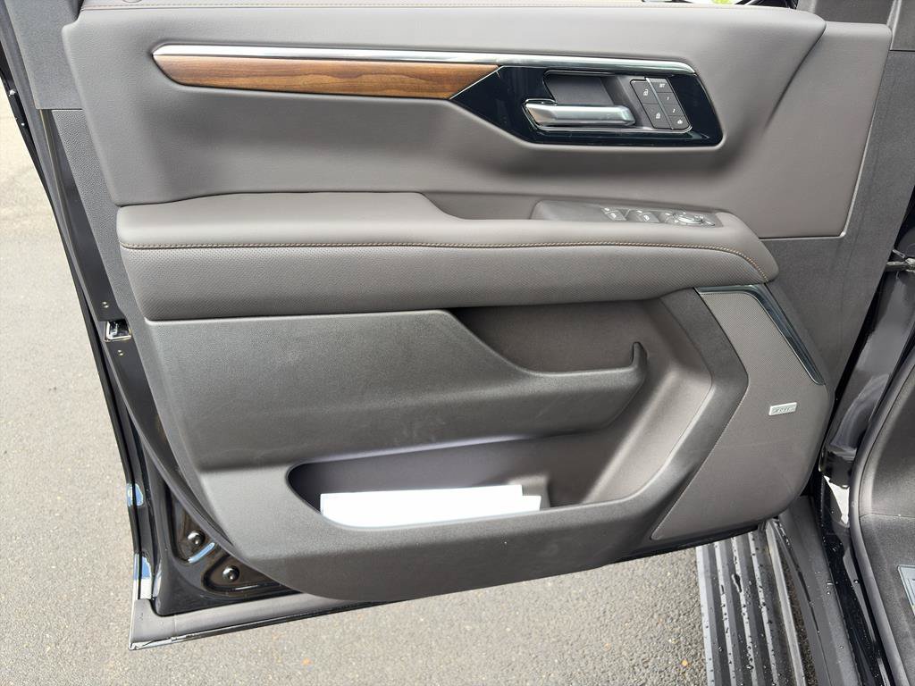 New 2026 Chevrolet Tahoe High Country AWD/4WD image 26