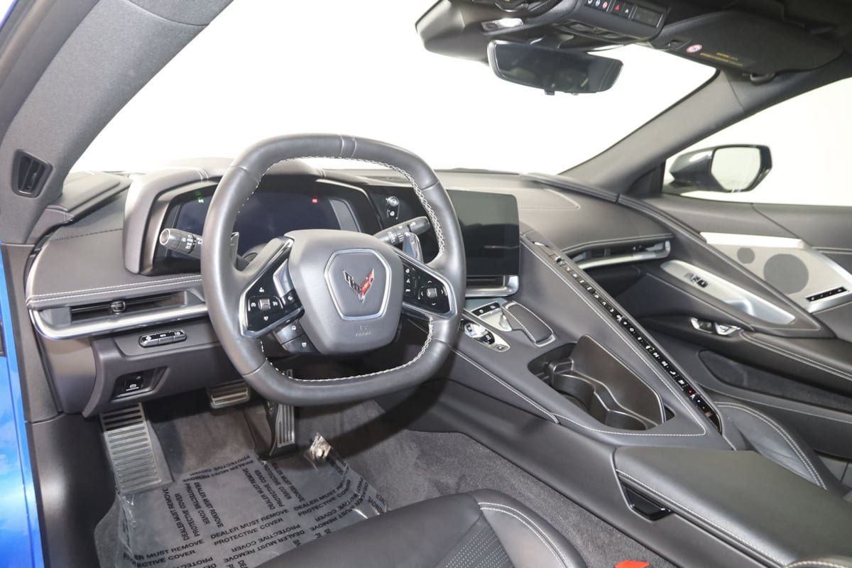 Used 2024 Chevrolet Corvette Stingray Preferred Cpe w/ 2LT RWD image 34