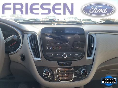 Used 2022 Chevrolet Malibu LT image 17