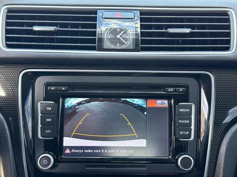 Used 2015 Volkswagen Passat 1.8T Sport image 22