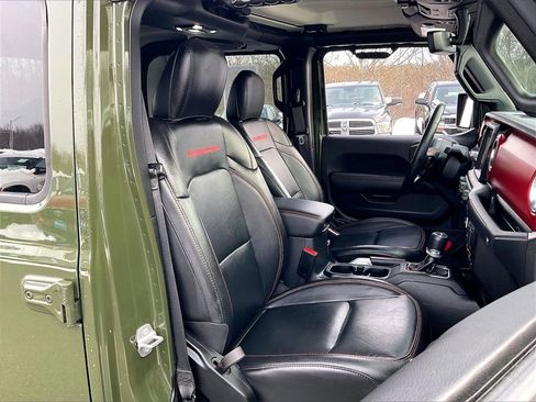 Used 2022 Jeep Gladiator Rubicon w/ Cold Weather Group image 10