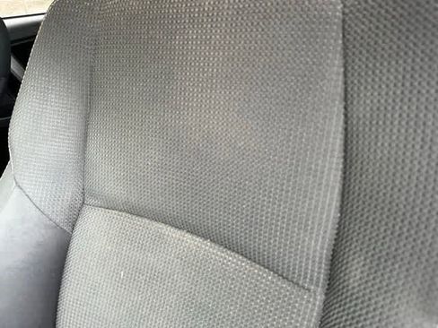 Used 2018 Toyota RAV4 XLE AWD/4WD image 7