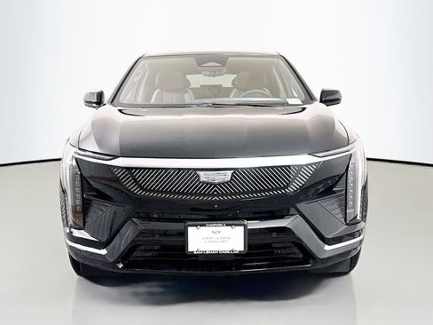 New 2026 Cadillac Optiq Luxury 1 image 2