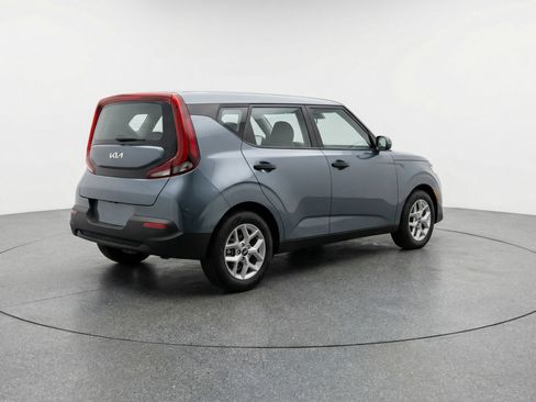 Used 2025 Kia Soul LX w/ LX Technology Package image 9