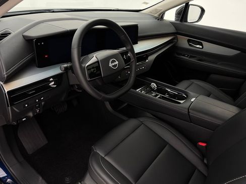 Used 2025 Nissan Murano SL image 3