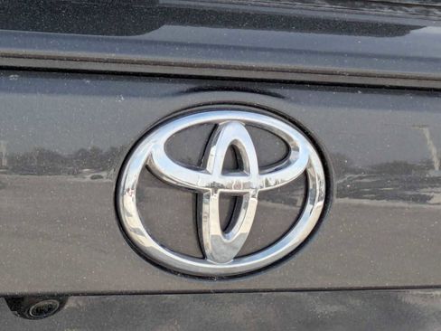 Used 2020 Toyota RAV4 XLE w/ Convenience Package image 11